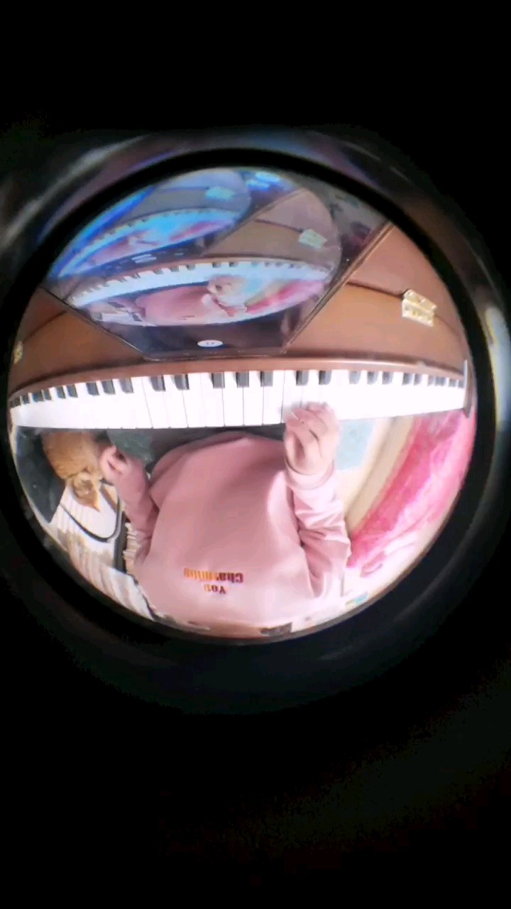 我有些菜，希望大家多多点评，这首曲子还没练完