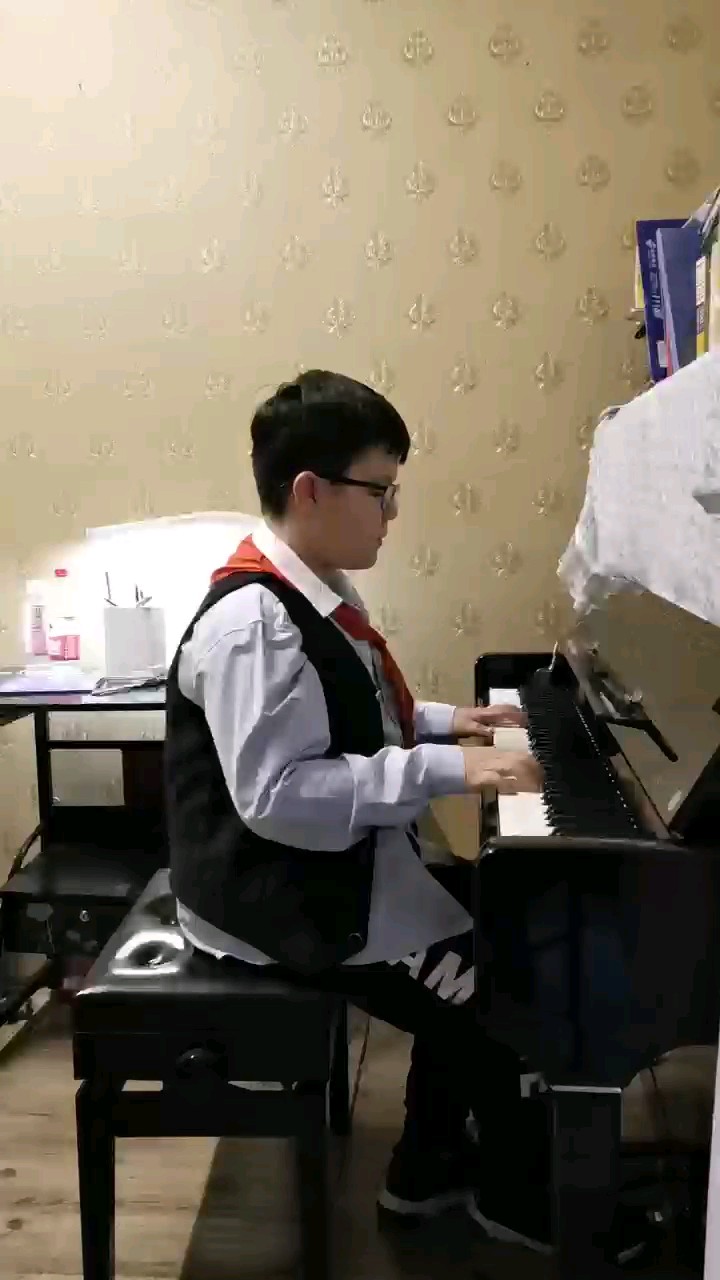 随意安逸奏一曲😊