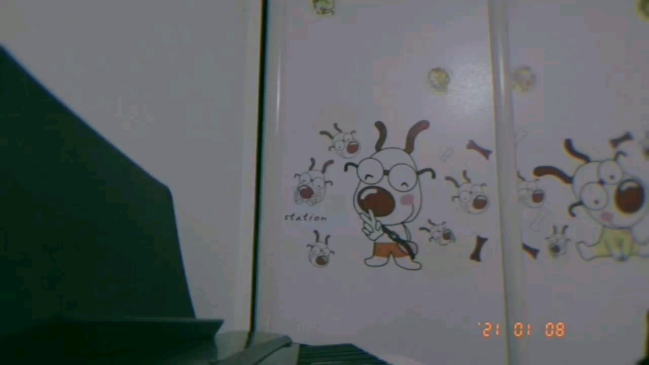 今天不上课，终于有时间弹琴了