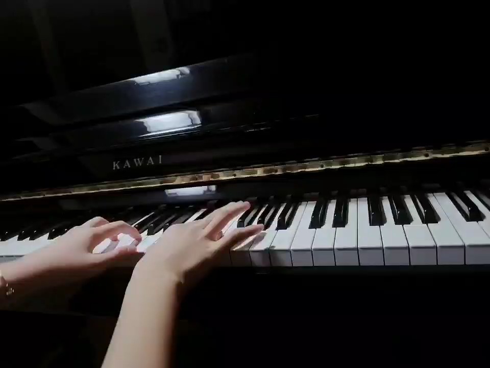 -像救赎的光 又像坠落的灰 .