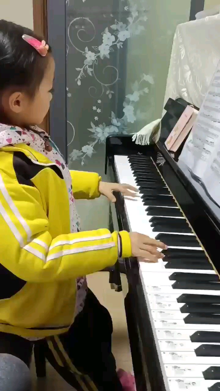 用心弹出每个音，你会发现旋律是真的好听……