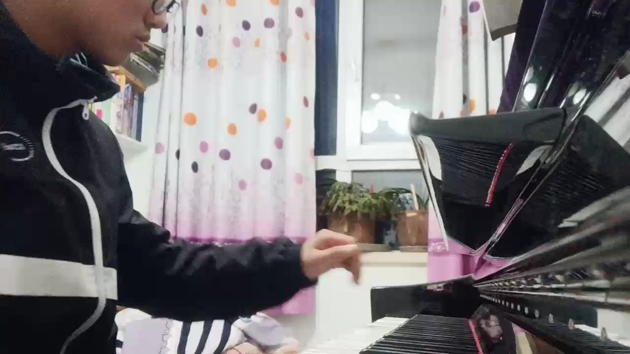 有点着急，钢琴的音也不太准了……