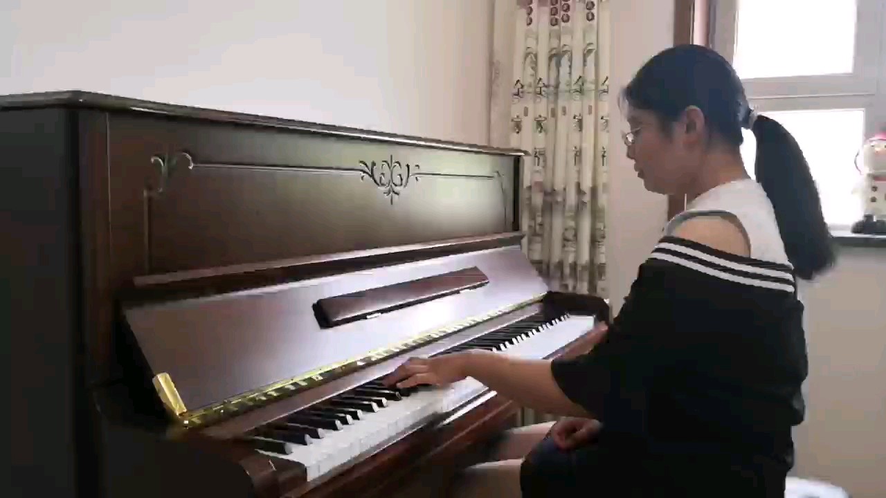 很很很喜欢钢琴，上学以后练琴时间就少了，这首曲子有花时间去好好处理