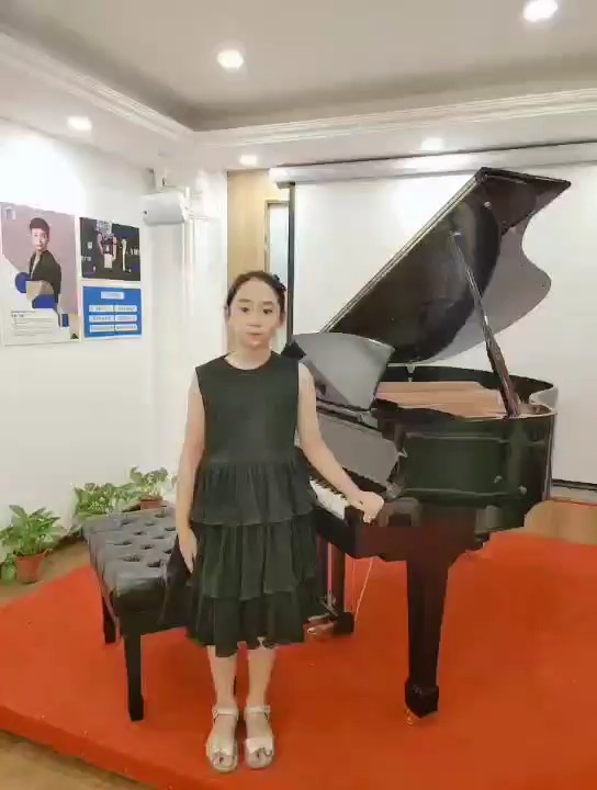 《小猫和线球》