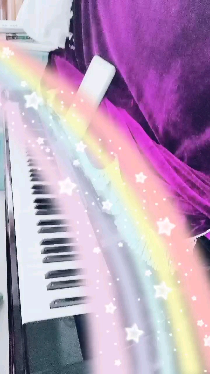 这个刚会没多久，弹的有些不熟，有些错音，请大家谅解😂