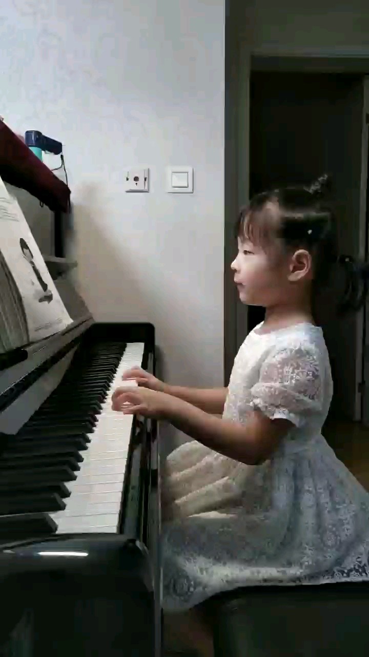 李叔同的送别，淡淡的忧愁，浓浓的情谊。