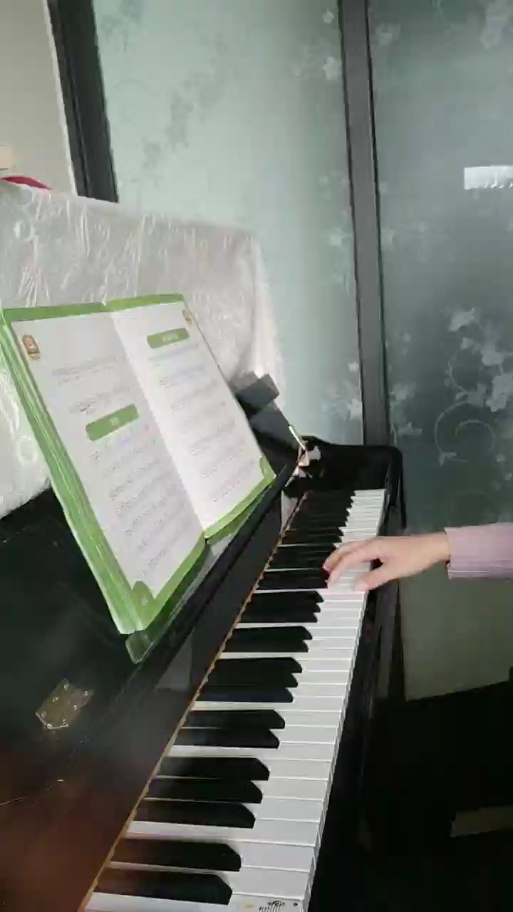 初雪，自学的，很喜欢的一首曲子。