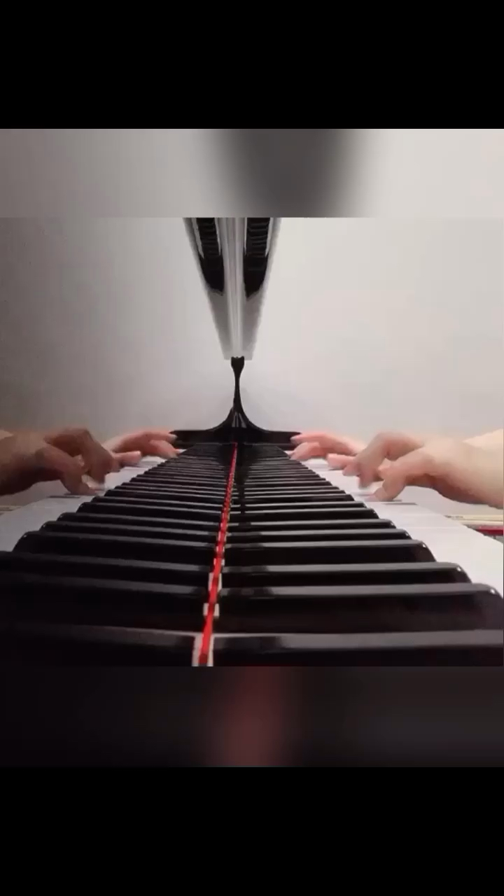 每个钢琴手闭眼睛都能弹出来的曲子 🤪