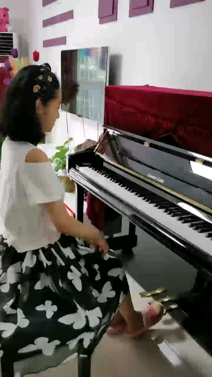 ٩( 'ω' )و