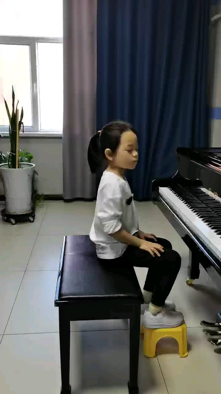 F大调小奏鸣曲第一乐章
