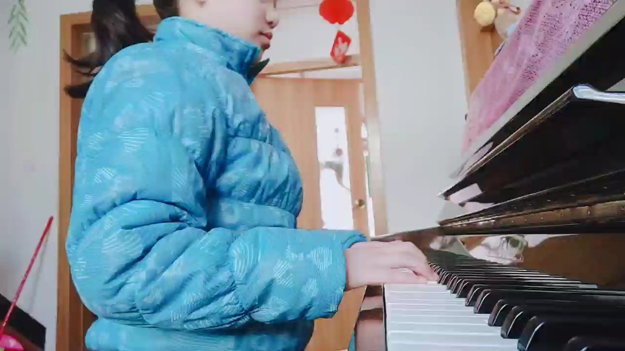 这首歌曲很好听