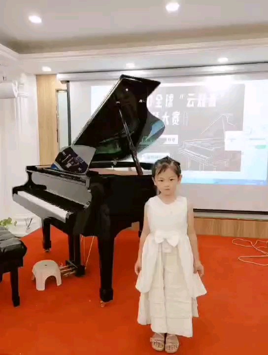 希望大家都有好心情，请投我一票，谢谢大家