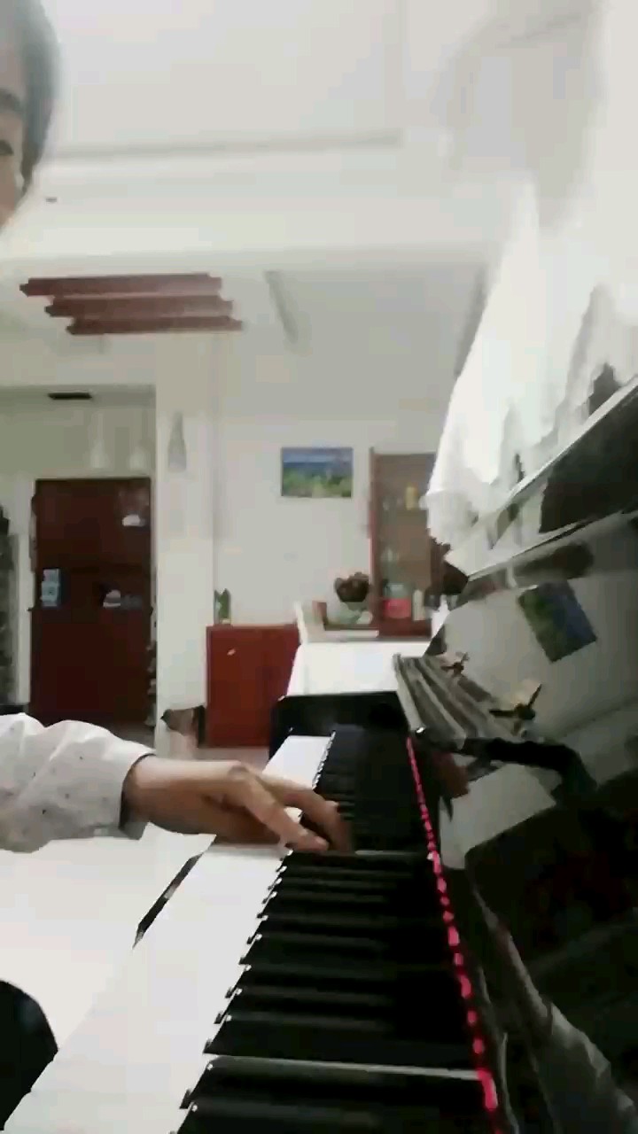 各位大佬请指教