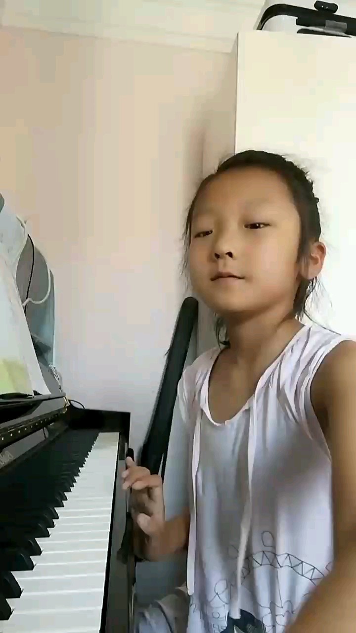 有歌词的。