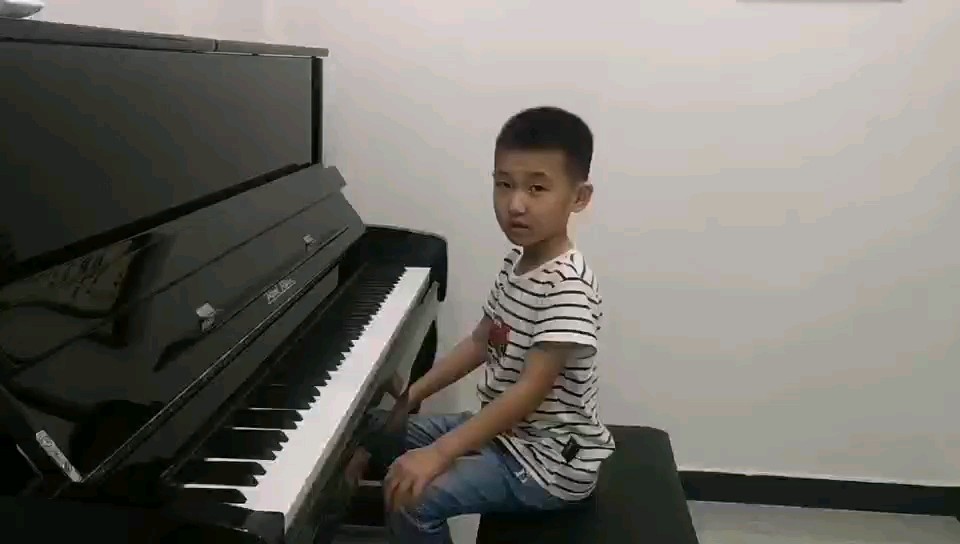 轻轻划
