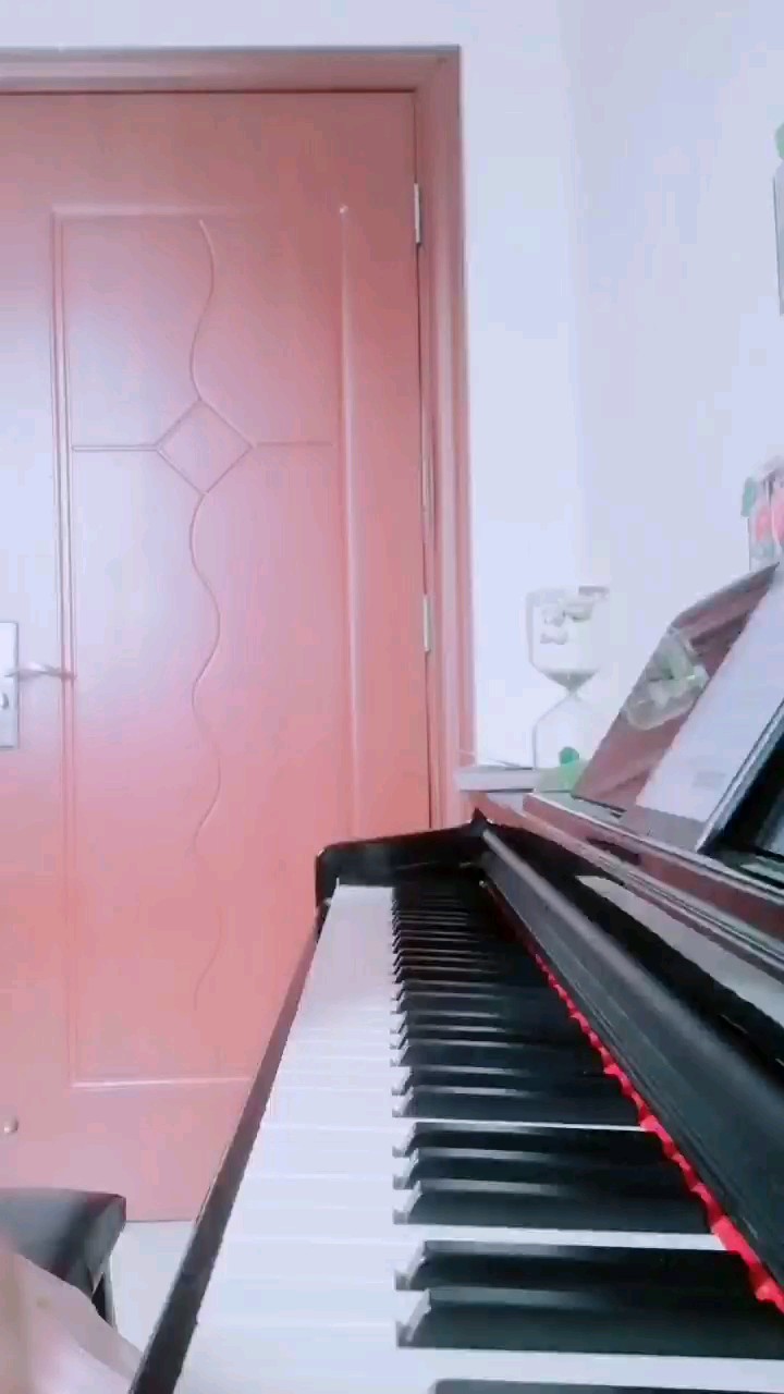 听说这首曲子最近很火，我也来试试看