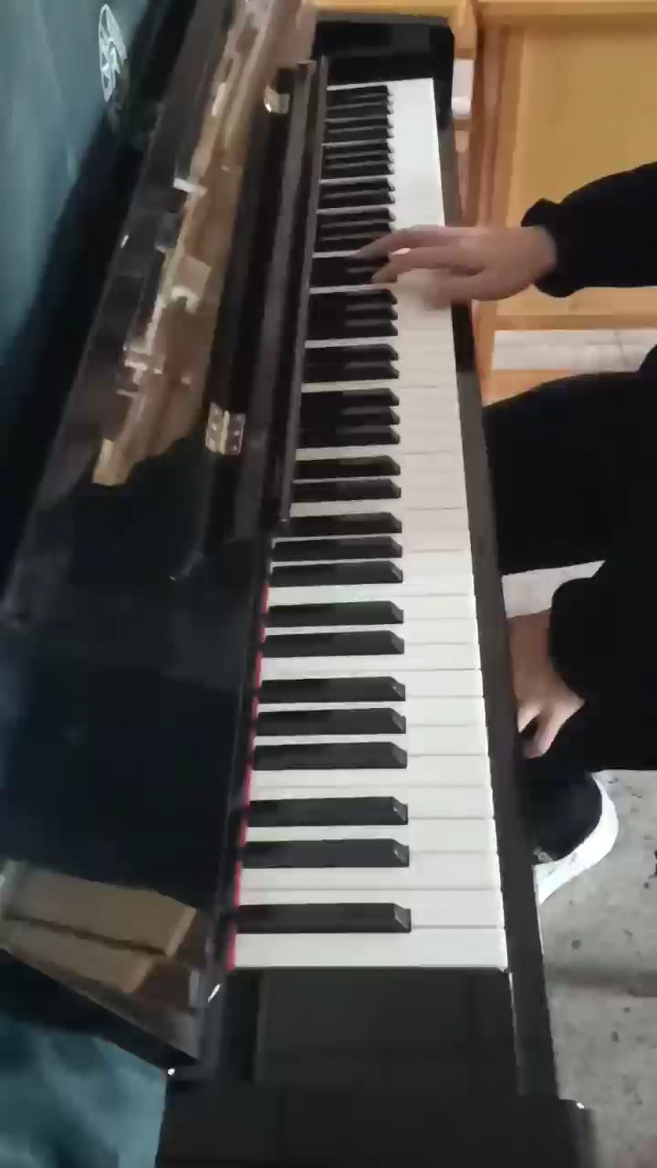 朋友弹的¯_(ツ)_/¯