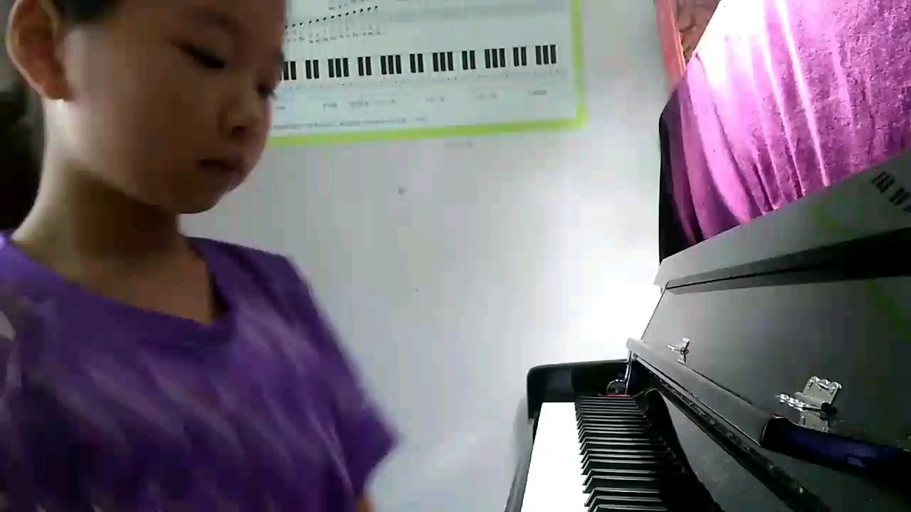 随便弹了一首，反正也没啥会的😄😄😄