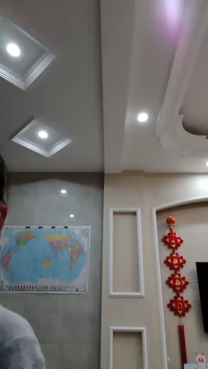 ，，，，，，，，，。。。。。。？？？？！！！！！