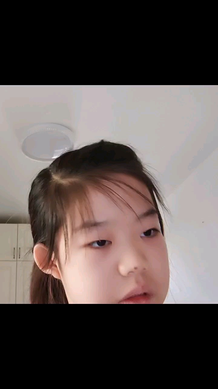 嗯，虽然很好听，但是中间有点卡，大家听习惯了就好。😅