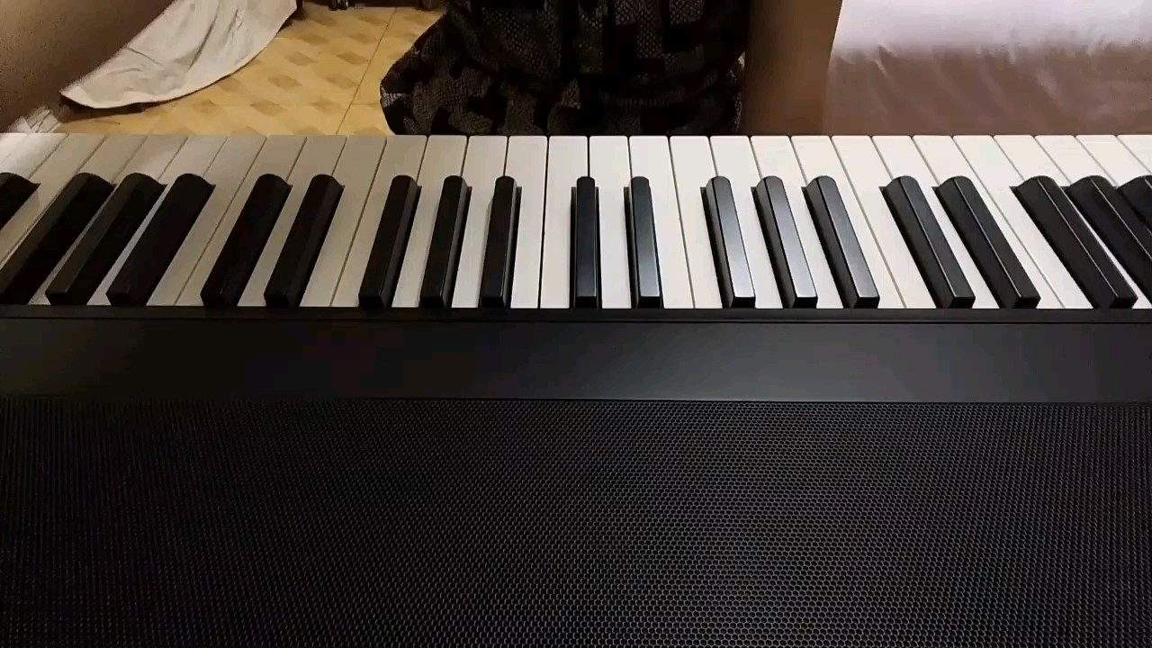 “你愿相信什么就把世界看作什么样，偶尔难题加点重量也要轻轻的旋转。所以无论如何记得保管小小的光环，笑就好，哭也好，自己就是自己最好的陪伴。”
仍然是自己听着弹着，还是只摸索出了右手😱肯定还是有错，求大佬指正🙏
如果喜欢查九唐晓翼，求互关