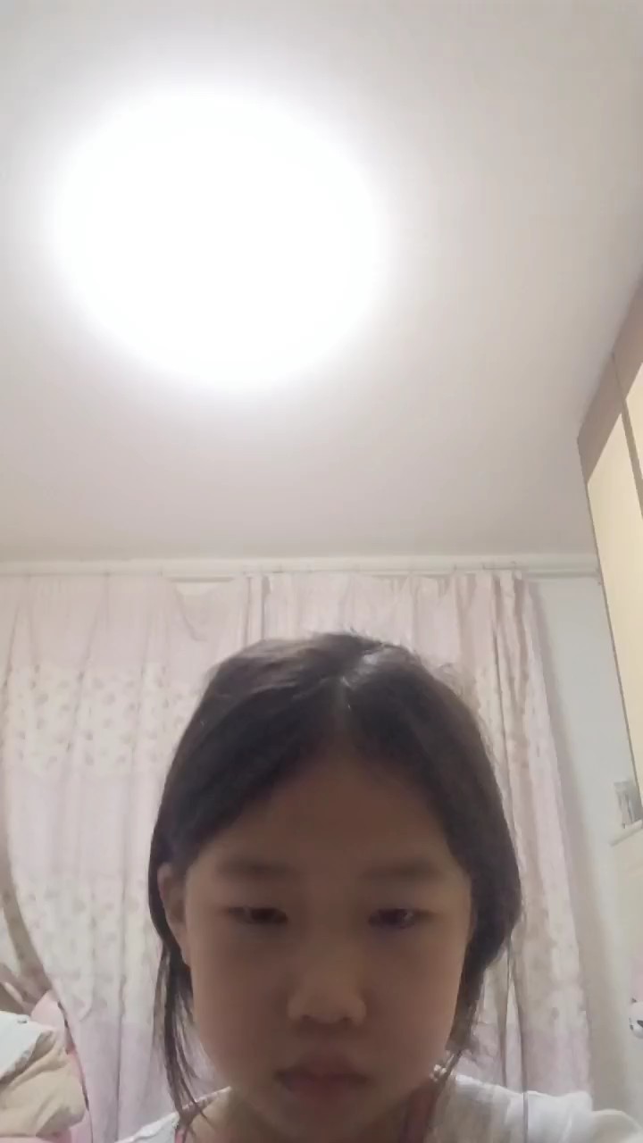 刚弹琴不太熟悉