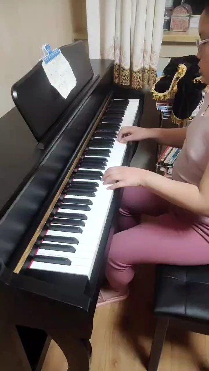 我也是刚开始练好吧 谁能告诉我 我这是练了个什么老师随便教的