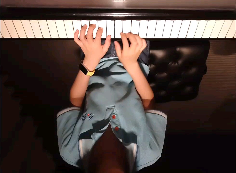 随便弹了一下，也没学多少