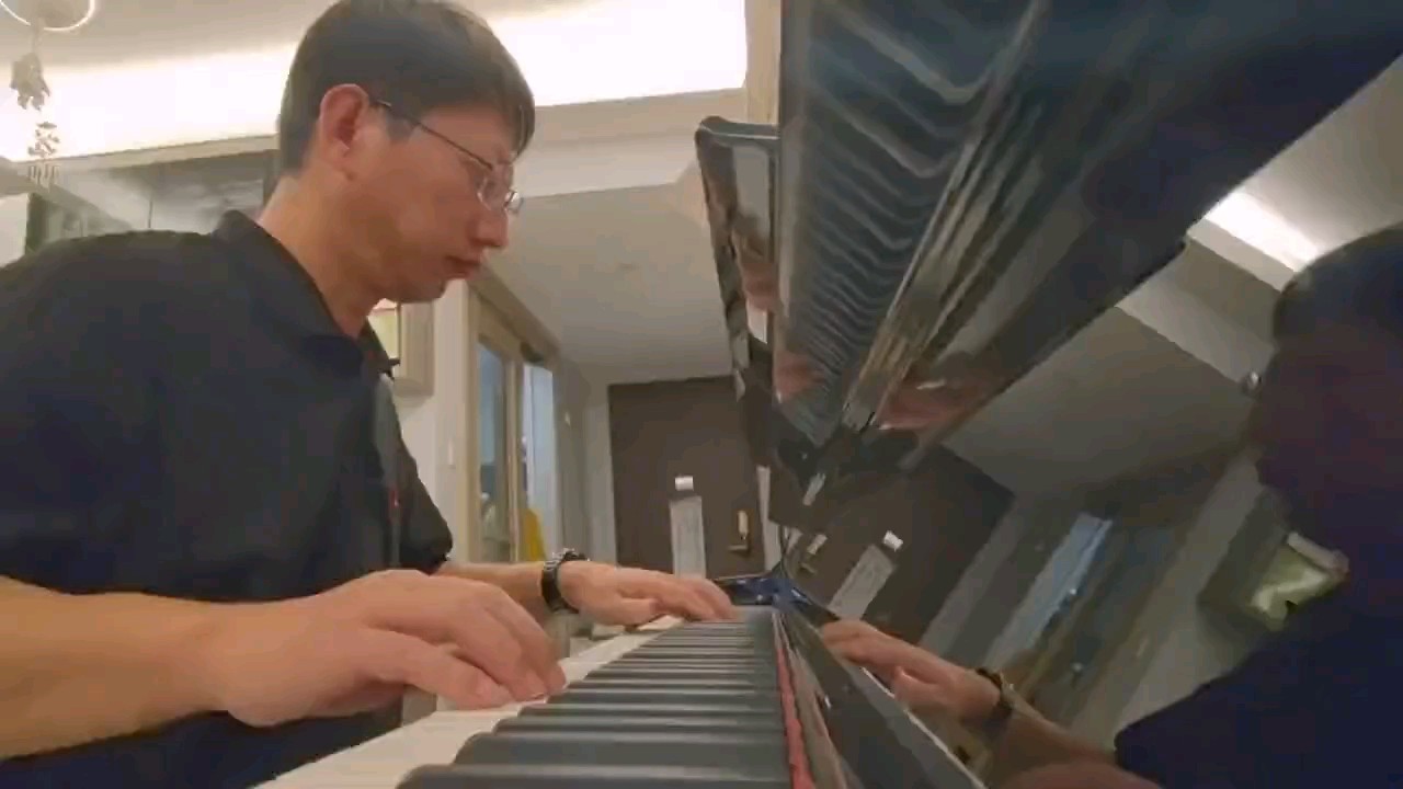 半路出家，自学钢琴，献丑了