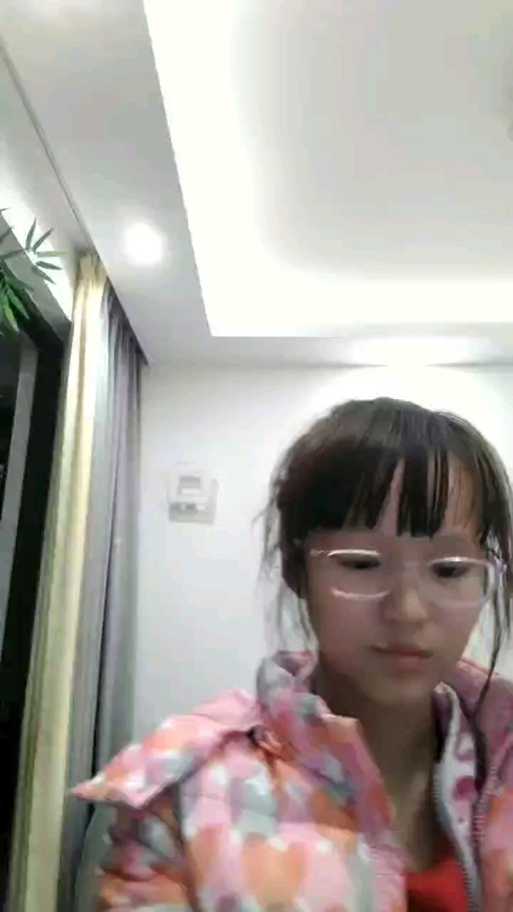 弹错了两个音，请原谅。