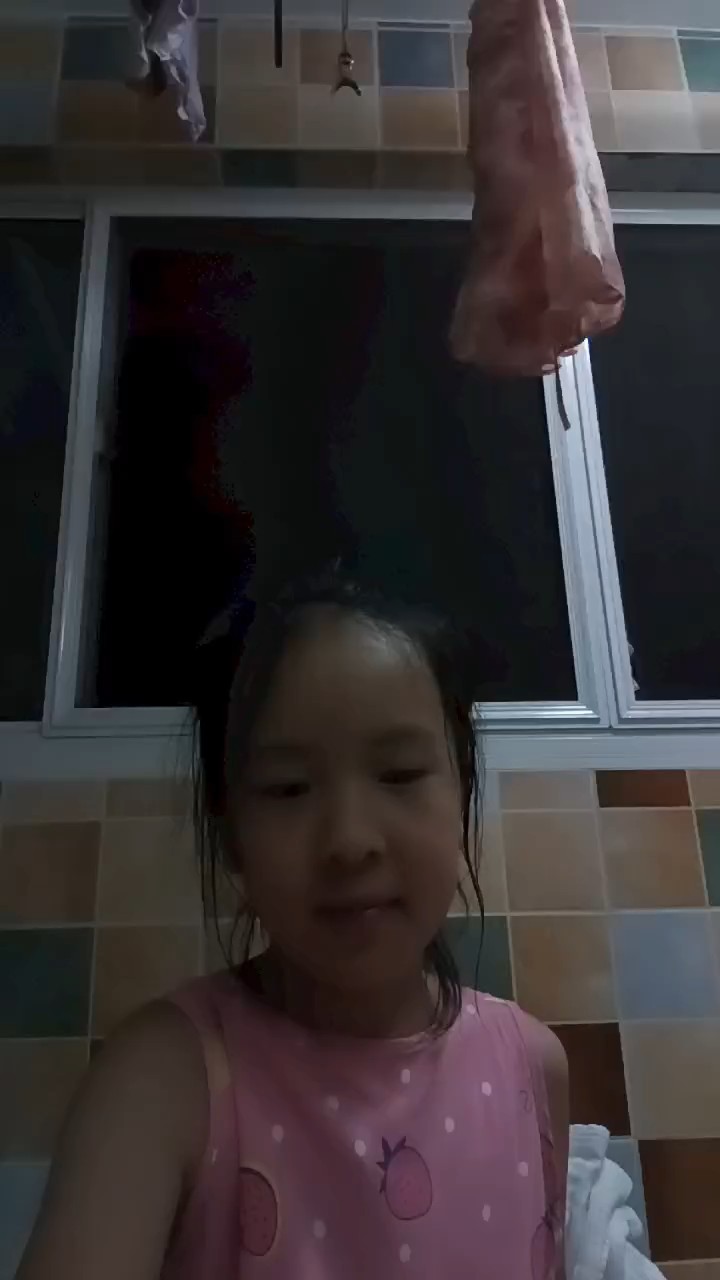 sorry sorry有点短，而且非常的不好听，但是如果你能点一个赞赞，我就非常感谢