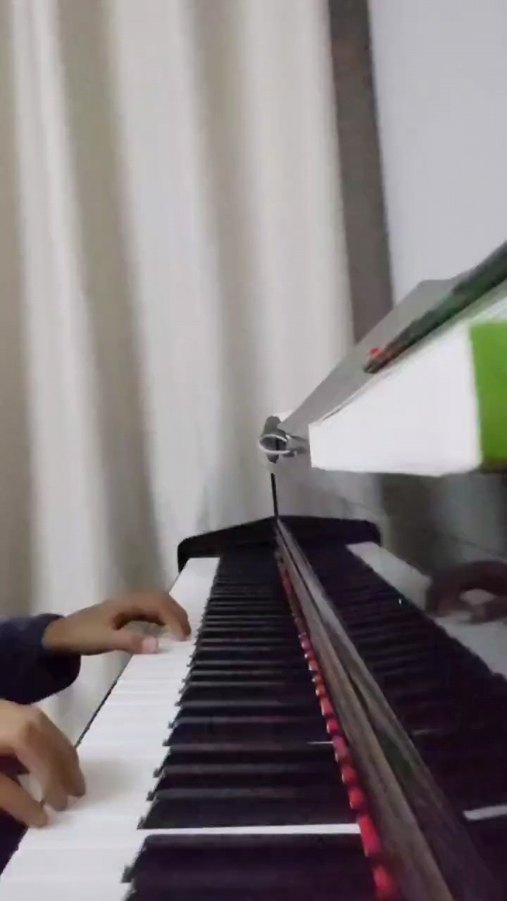 《一天一天》中间卡了一下，大家谅解一下😁😁😁