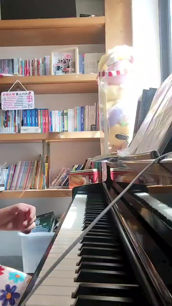 突然想到了自己儿时学的一首歌