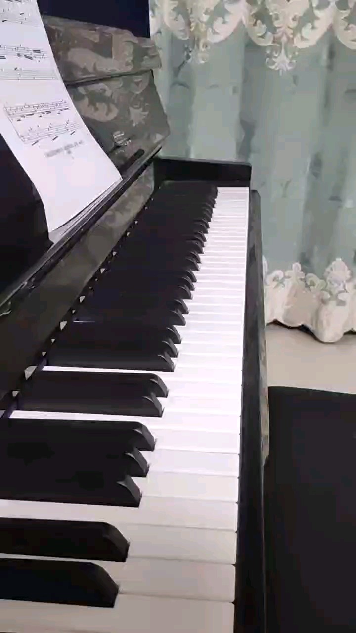 第1次录制有点小紧张，还错了一点。