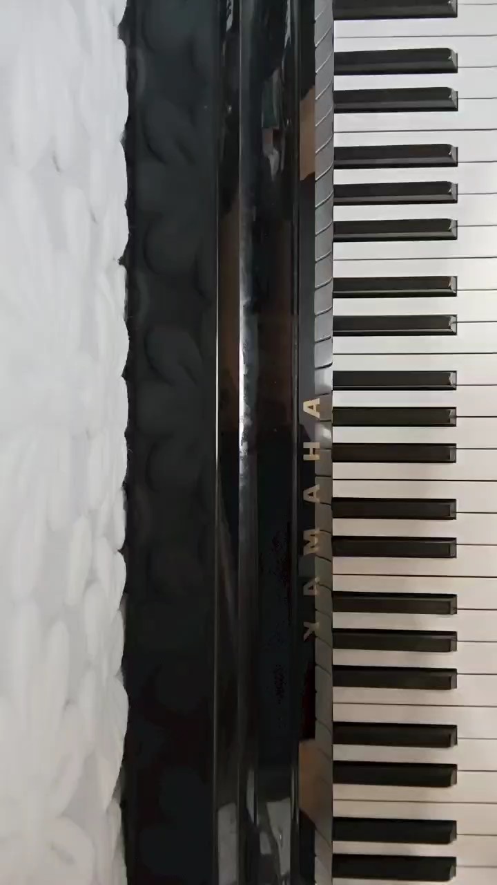 弹着弹着突然发现…