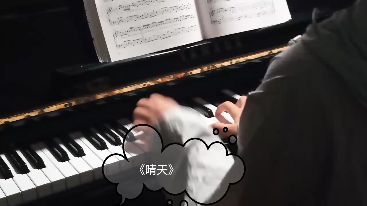 以前总怪乌云太厚，遮住了光。后来才明白，哪有什么晴天，不过只是有人替你挡着，而你却连谢谢都没来得及说出口。那张泛黄的照片后，藏着我整个青春。一一六千琛羽qw
『屋檐还在，可是躲雨的人早走』一一六千琛羽qw

(作品+文案为自编，禁搬运或盗