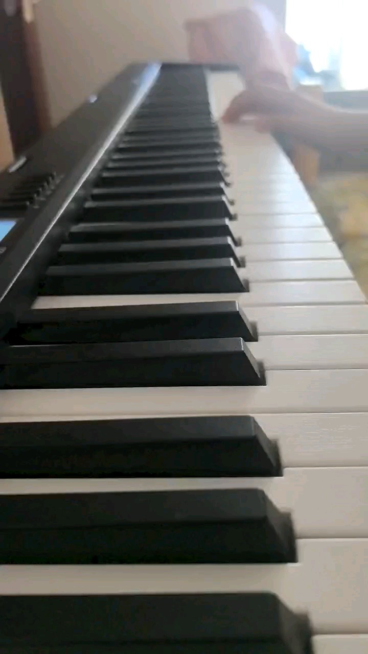 没有延音踏板弹的不是很好(╥_╥)