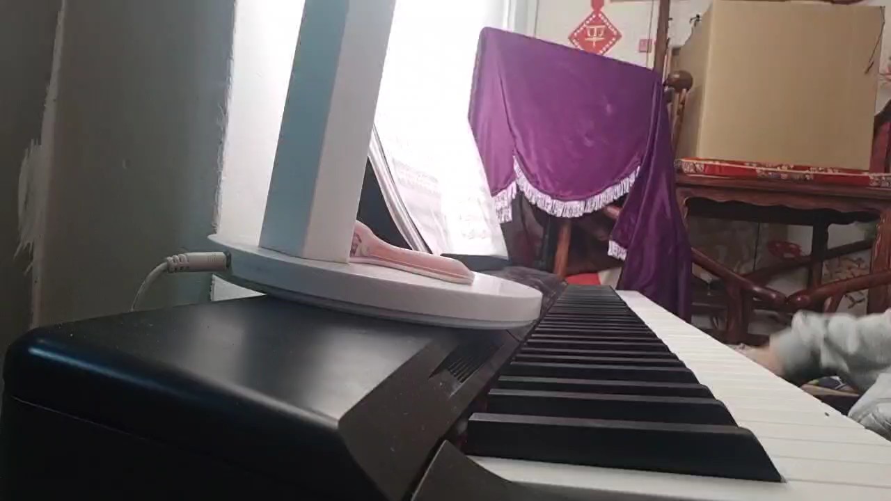 学幼师自学的 弹了不到一个月叭 几乎没上过钢琴课 轻点喷.🙏