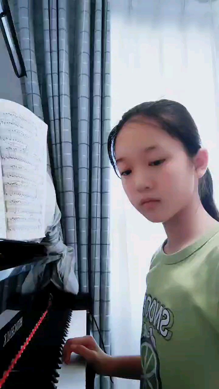 🥳