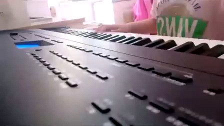 我这个是第一次录，是个小萌新嗯，如果有各位大佬注意到我有什么错的话，提个意见吧，谢谢你❤[不要骂的太狠谢谢哦]