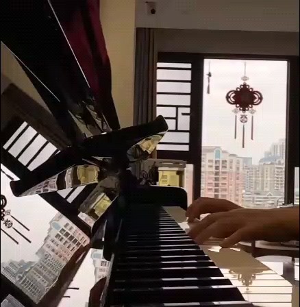 “前奏响起，我们的故事开始”