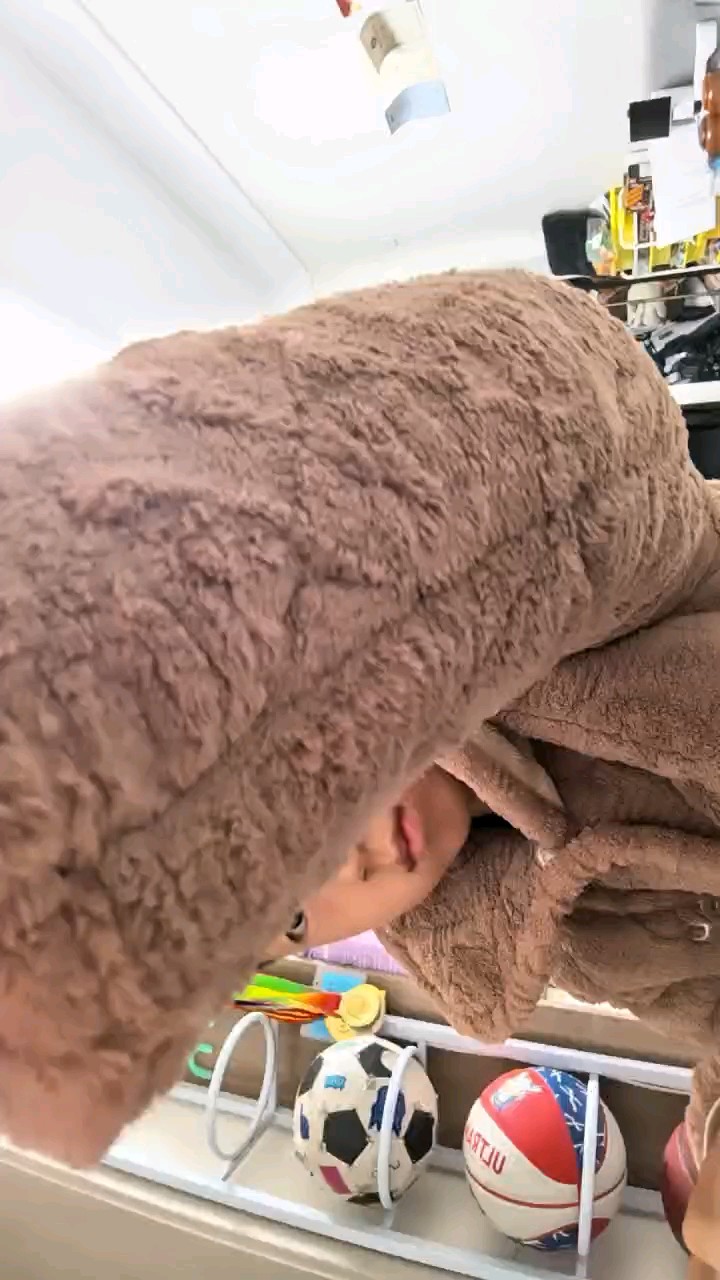 我自学的。但是旁边有点吵。隔壁在开运动会。