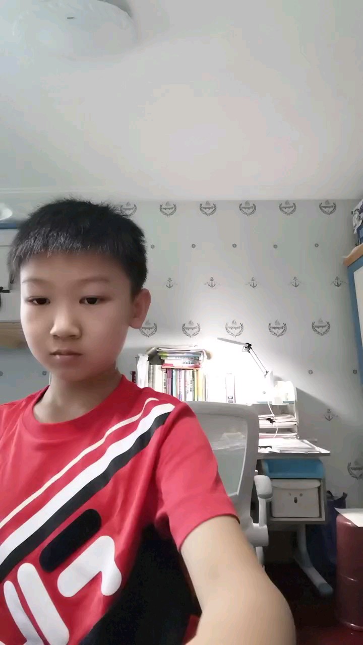有點小錯誤。請允許。