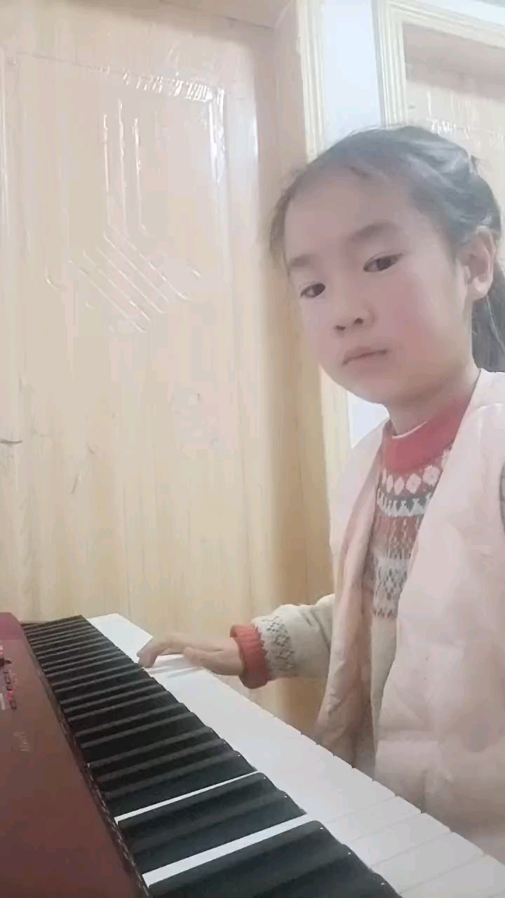 曲子很好听👍👍👍