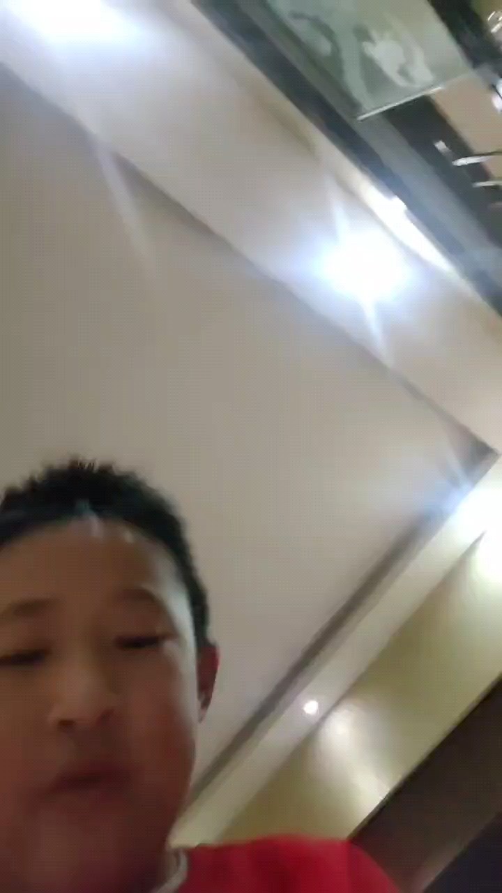 这一首我老师教的曲子非常好听的，我叫刘帅哥，我的赞，大家的赞！
