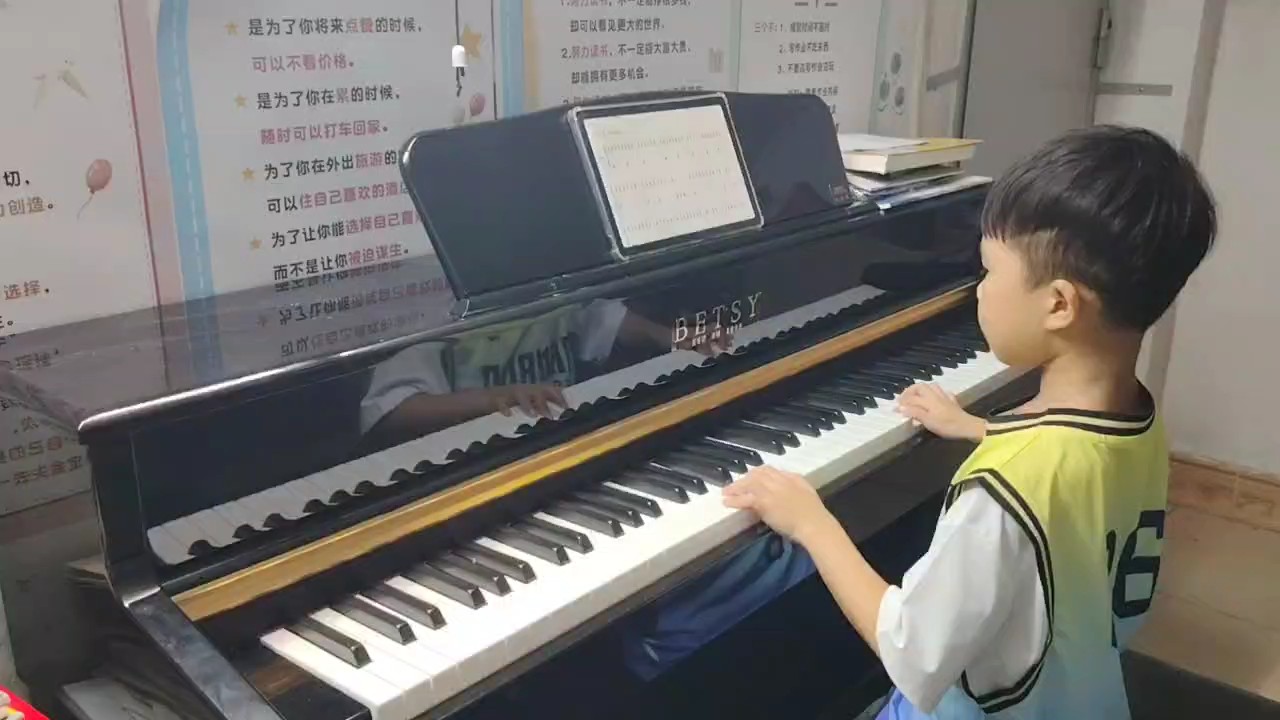 刚学会一首歌，送给你听。