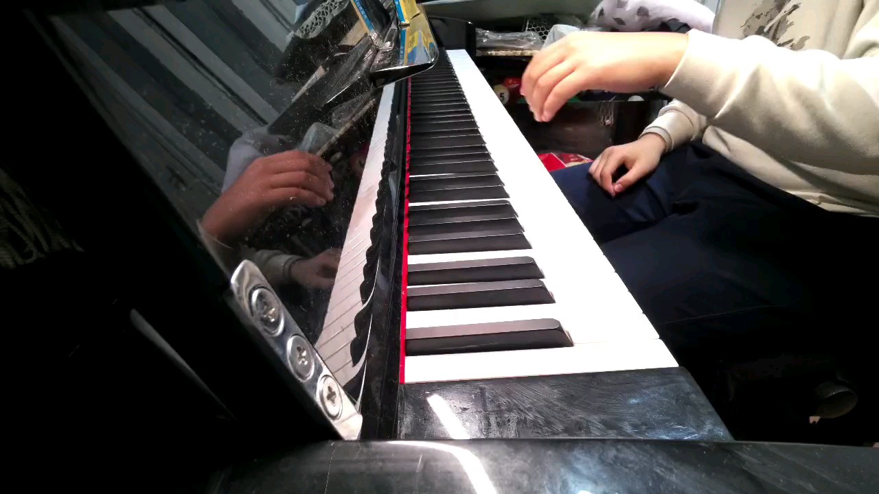 多少人是为了这首曲子而学的钢琴🎹，手型有点变形，到现在才发现。凑合着听吧，哈哈哈。