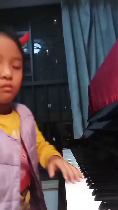 小的时候经常弹这首曲子。