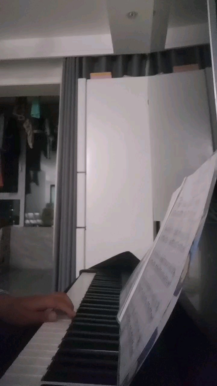 是一个圆舞曲。