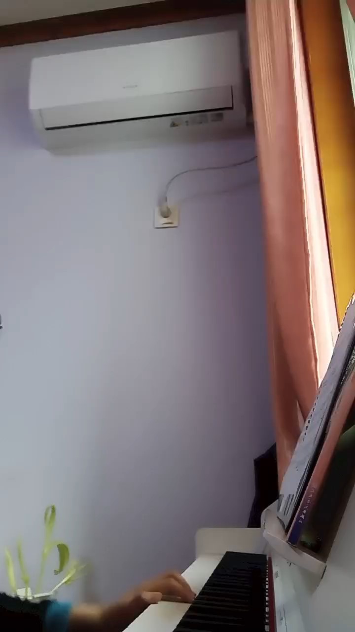 依旧隔壁软件，不是很熟，但是花生米来支持周深